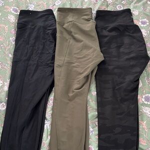 Old Navy Active High-Rise Leggings. Set of 3.